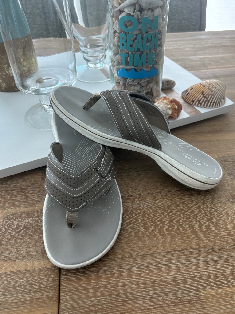Clark’s Cloudsteppers Taupe Sandals Sz 8